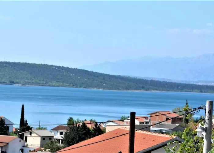 Cherry Apartman Gornji Karin